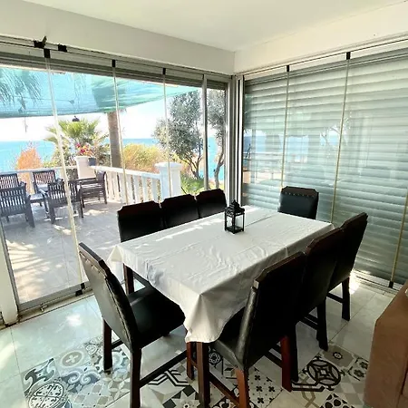 Zbb Stylish & Holiday home *