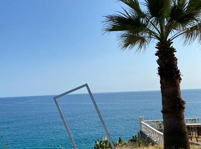 Готель Zbb Stylish &